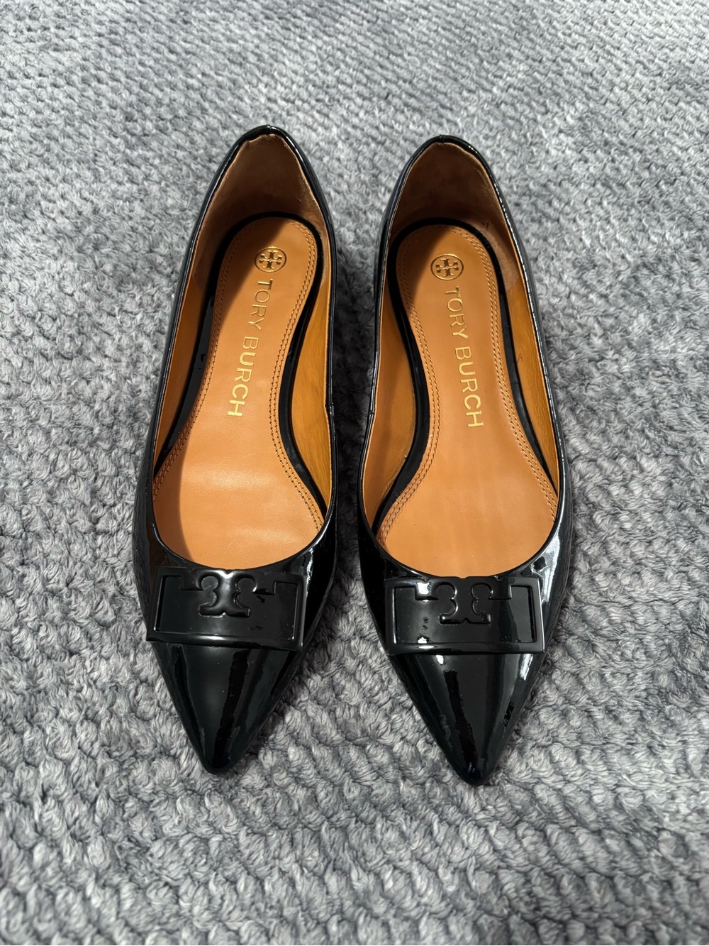Tory Burch Gigi Pointy Toe Black Patent Flats with Logo Plaque Size 7.5